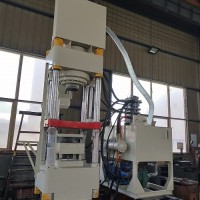 Y內(nèi)蒙全自動舔鹽磚壓塊機為畜牧業(yè)增
