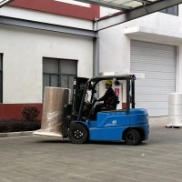 江陰比亞迪電動3噸平衡重叉車